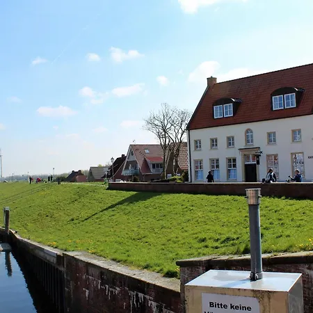 Grachtenhimmel In Greetsiel * Krummhoern