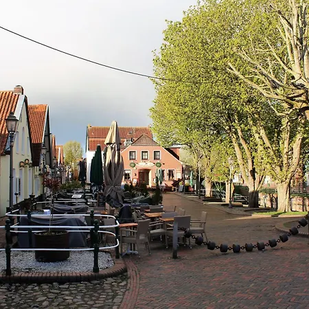 Grachtenhimmel In Greetsiel *